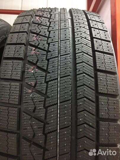 Bridgestone Blizzak VRX 205/55 R16