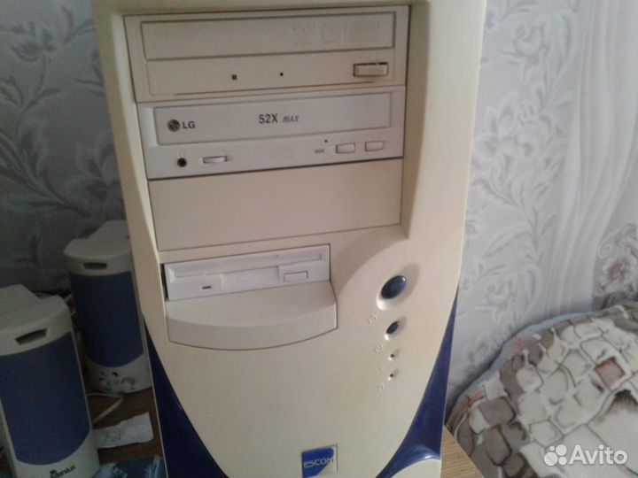 Монитор, системный блок,клавиатура,мышь