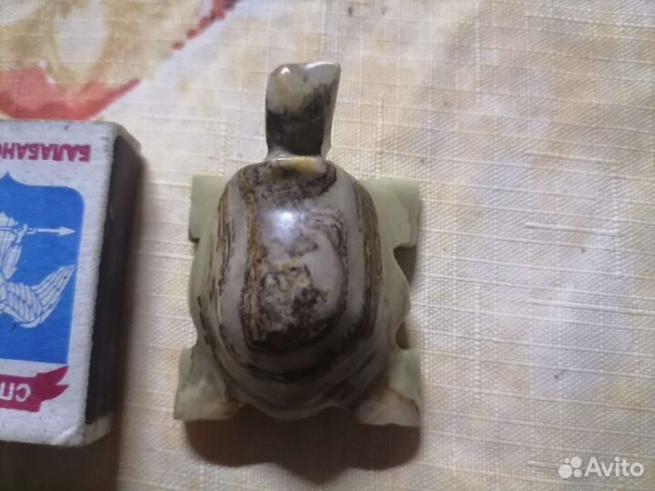 Черепашка из камня