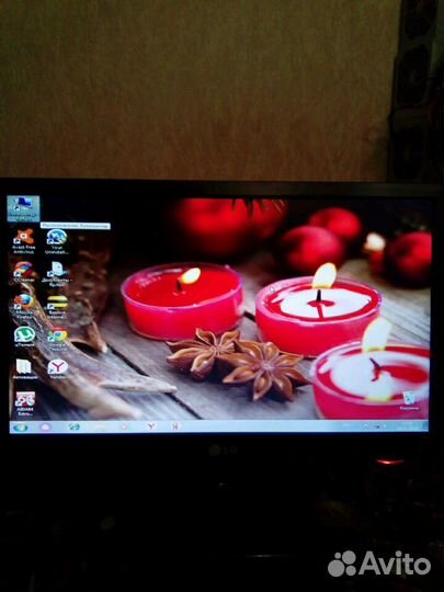 Мониторы LED 22 и 19 дюймов