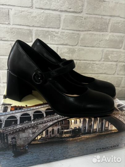 Женские туфли