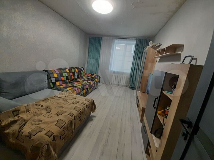 2-к. квартира, 43 м², 3/3 эт.