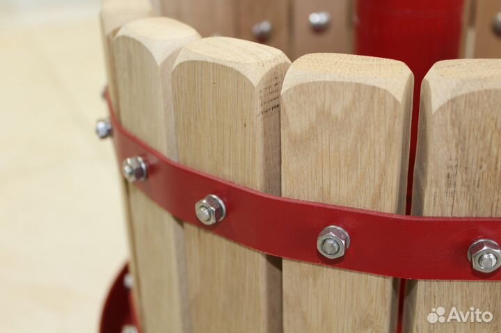 Пресс для отжима сока (вина) дубовый винтовой 15л