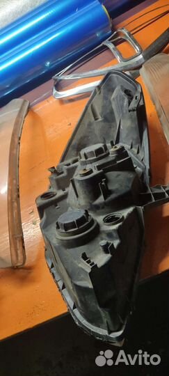 Фара Hyundai Grand Starex левая