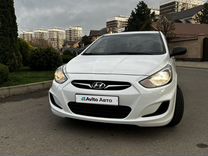 Hyundai Solaris 1.4 AT, 2012, 298 000 км, с пробегом, цена 890 000 руб.