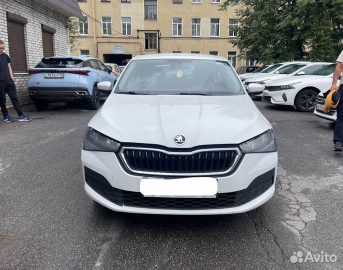 Авто skoda octavia в аренду под такси