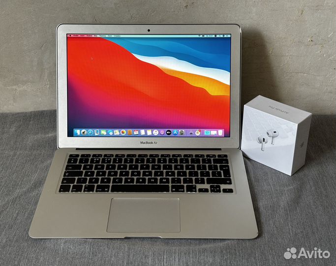 Ультратонкий Apple MacBook Air 13 Core i5 2012