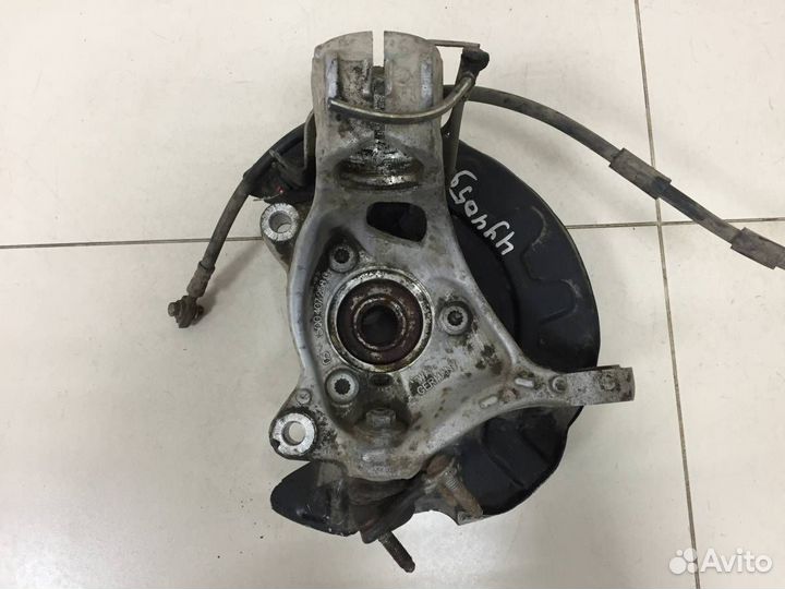 Кулак поворотный передний правый Volkswagen Tiguan