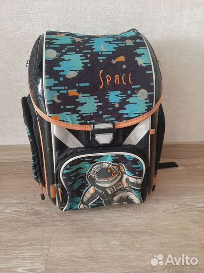 Школьный рюкзак