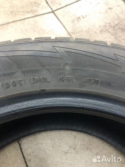 Goodyear UltraGrip 8 Performance 235/55 R18 104H