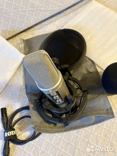 Rode NT 2000 Large Diaphragm Studio Microphone