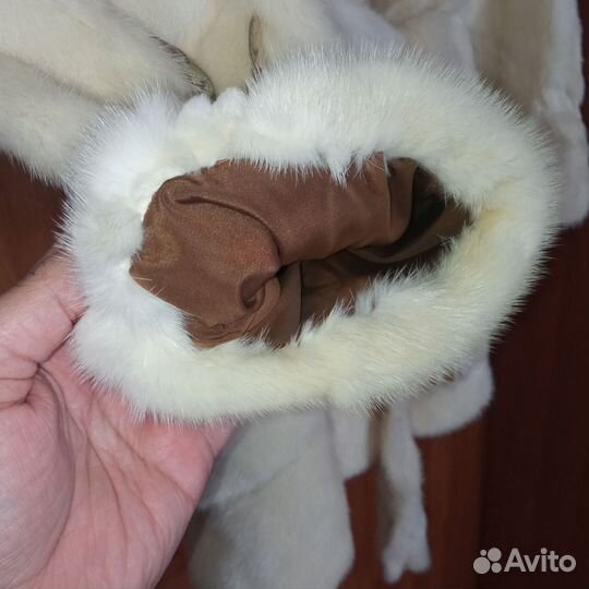 Шуба норковая 42 44 белая