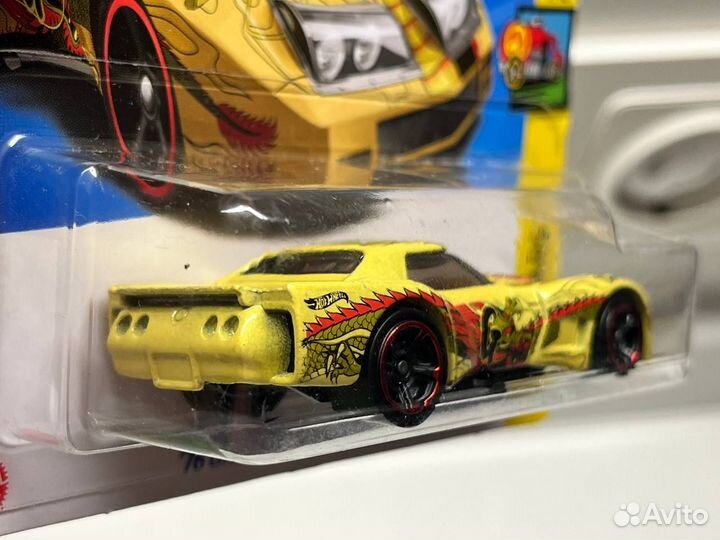 Hot Wheels - 76 Greenwood Corvette (Желтый)