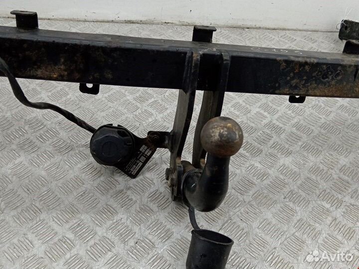 Фаркоп для Volkswagen Sharan 1