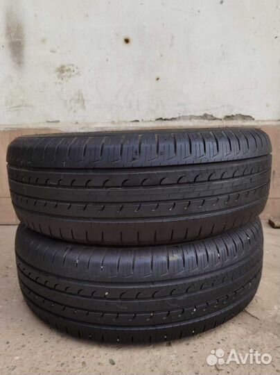 Goodyear EfficientGrip SUV 4x4 215/60 R17 96H