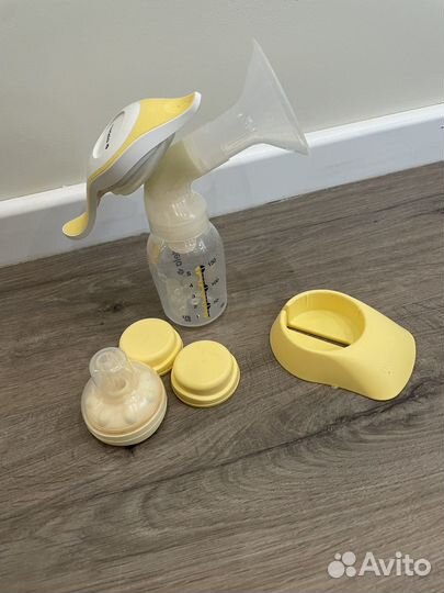 Молокоотсос medela ручной