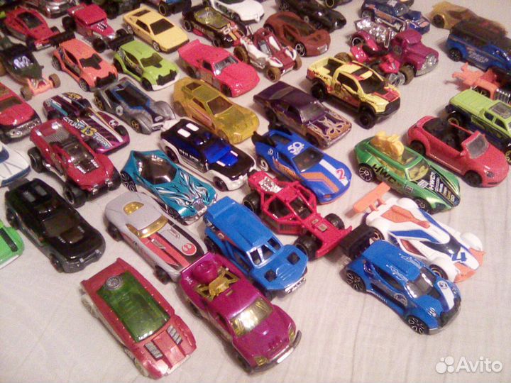 Коллекционные машинки hot wheels