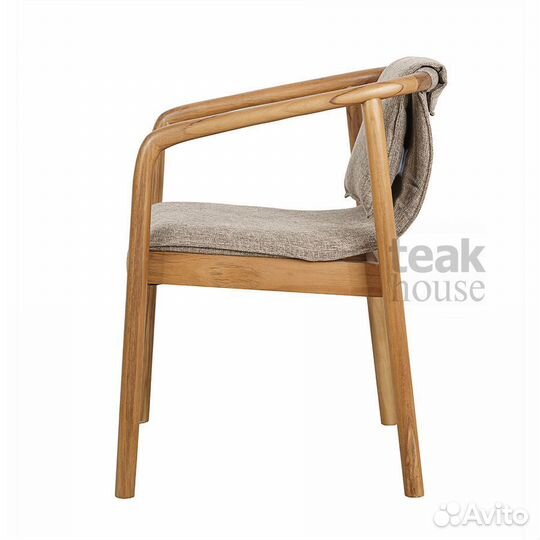 Стул с подлокотниками из массива Тика Meno
