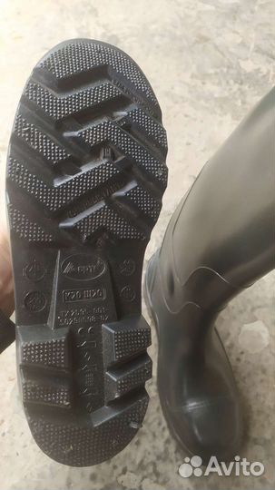 Резиновые сапоги