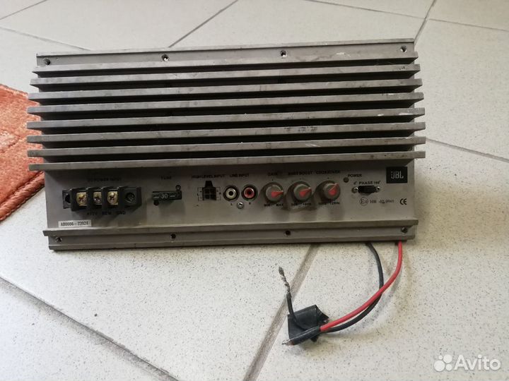 Усилитель автомобильный jbl