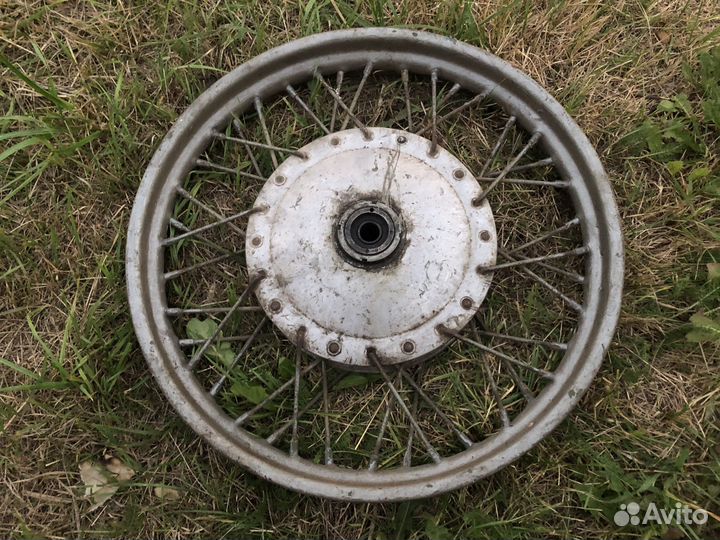 19 колесо советского мотоцикла днепр