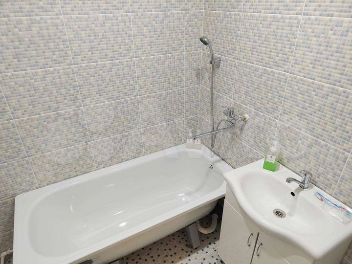 2-к. квартира, 52 м², 3/9 эт.