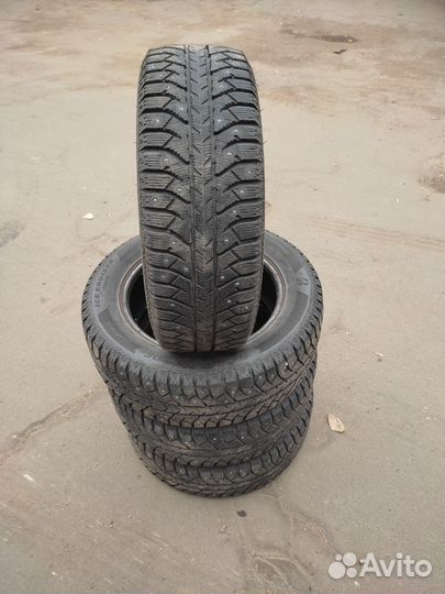 Bridgestone Ice Cruiser 7000S 195/60 R15 88T