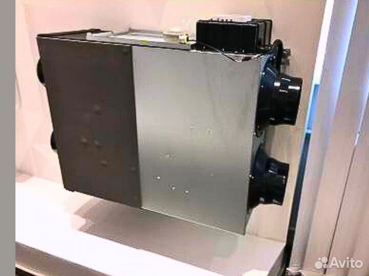 Приточно-вытяжная установка Royal Clima RCS-650-U