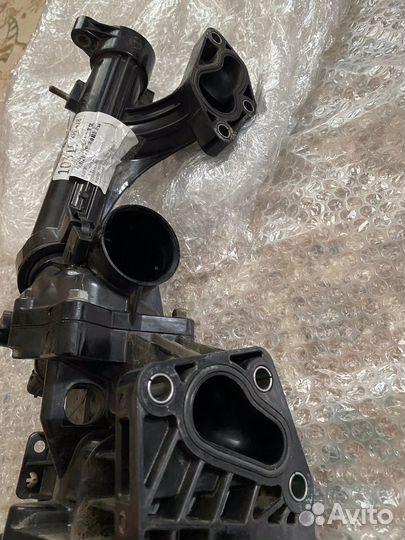 Корпус термостата на hyundai ekus