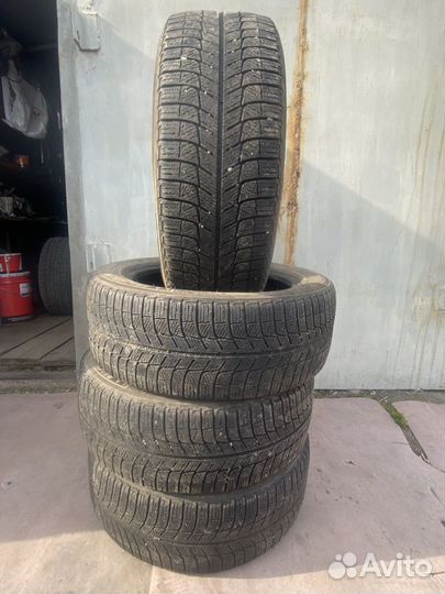 Michelin Latitude X-Ice 215/55 R17