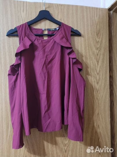 Кофта с открытыми плечами