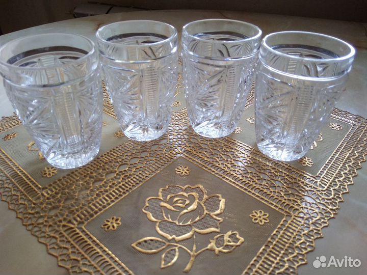 Хрустальные рюмки