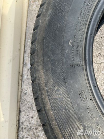 Michelin Latitude Tour HP 215/70 R16