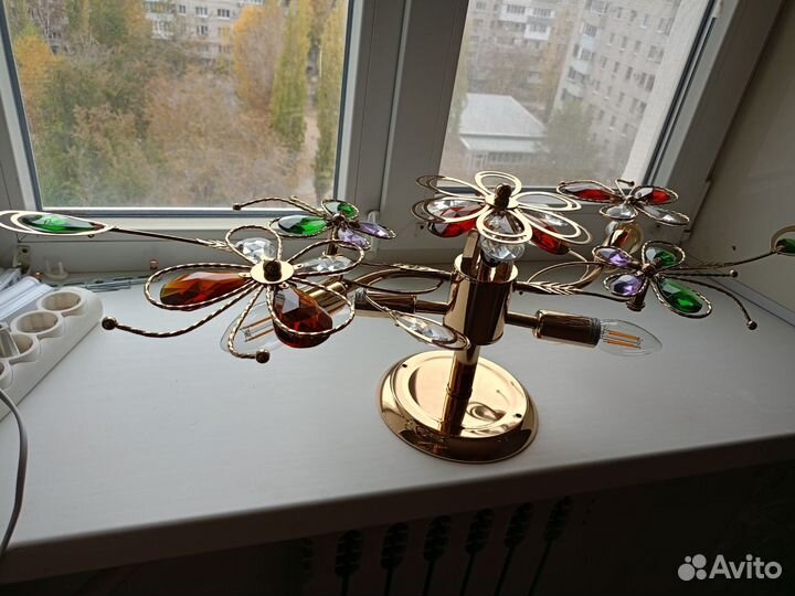 Люстра для девочек с цветами и бабочками