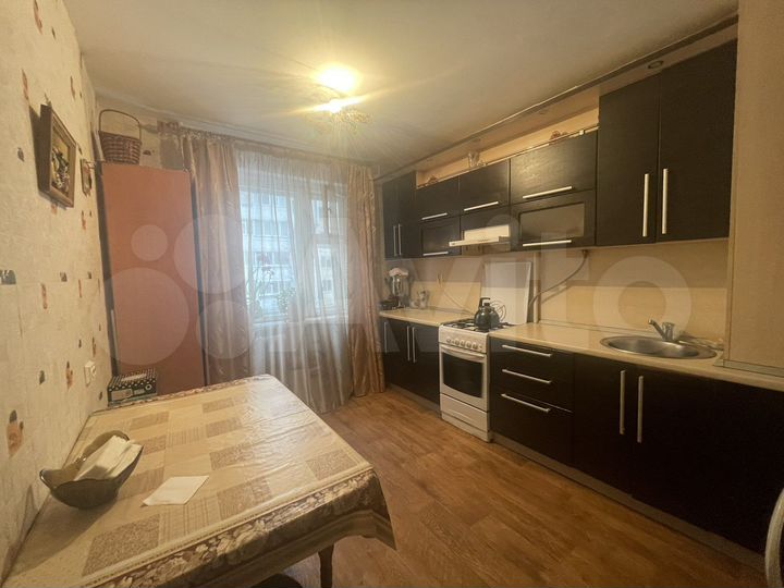 3-к. квартира, 65 м², 2/10 эт.