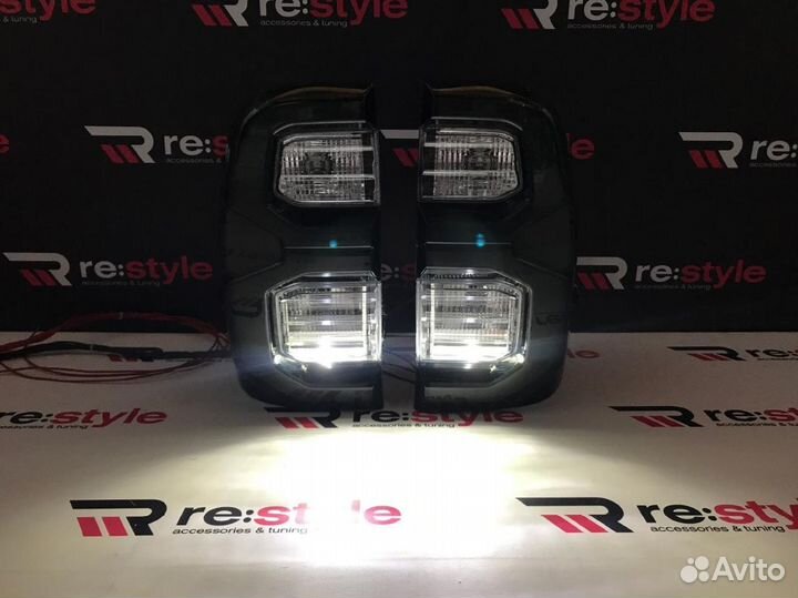 Фонари задние Toyota Hilux PickUp D1359