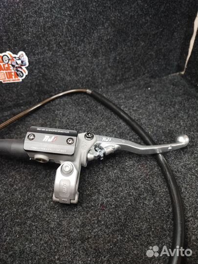 Передняя тормозная система в сборе AJ1