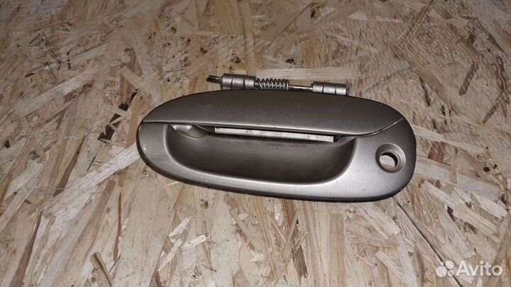 Ручка передняя левая наружная Kia Spectra