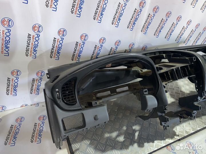 Торпедо Nissan Almera N16