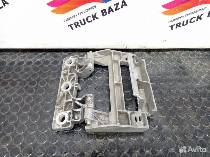 1735004 Подножка обслуживания