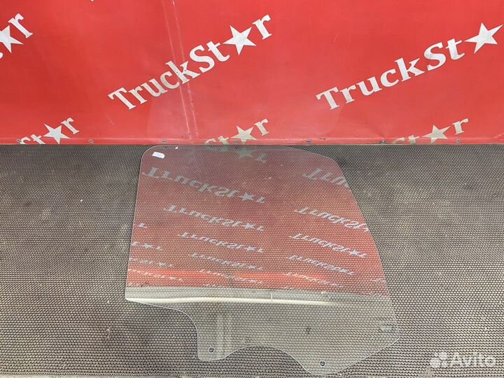 Стекло двери правой Volvo FH