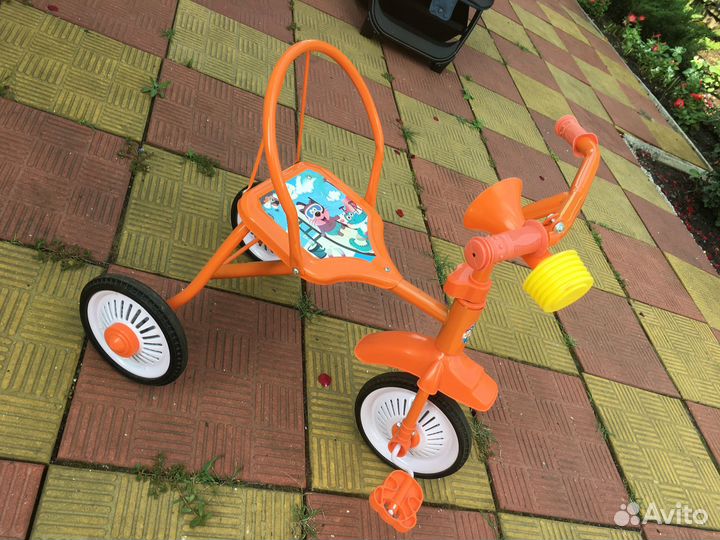 Трехколесный велосипед