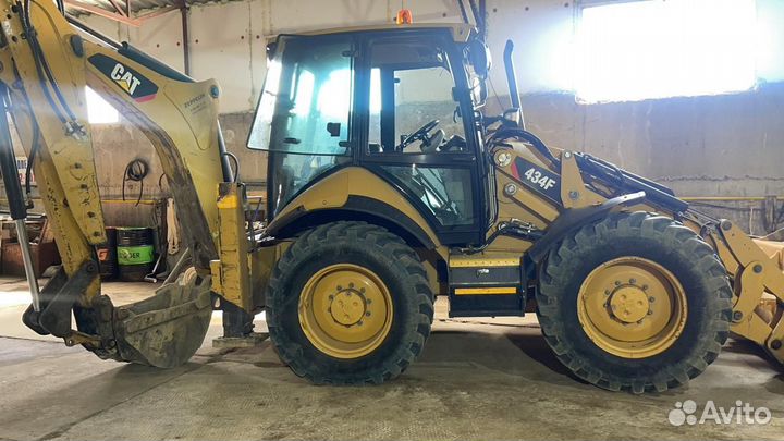 Экскаватор погрузчик