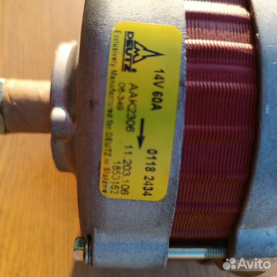 Генератор Deutz 01182434