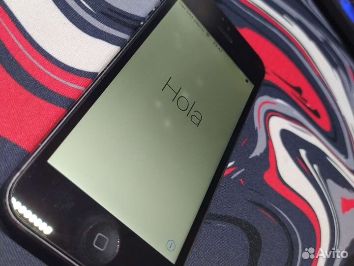 Продам iPhone 5 заблокированый