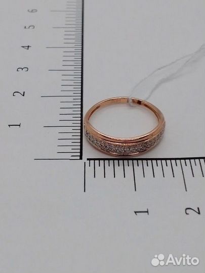 Золотое кольцо с камнем 16р