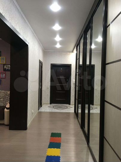 3-к. квартира, 102 м², 2/6 эт.