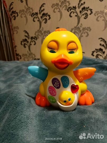 Интерактивная игрушка уточка
