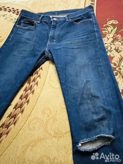 Джинсы Levis рваные,W32-48 размер