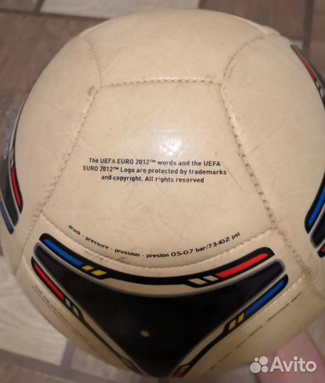 Футбольный мяч adidas uefa euro 2012